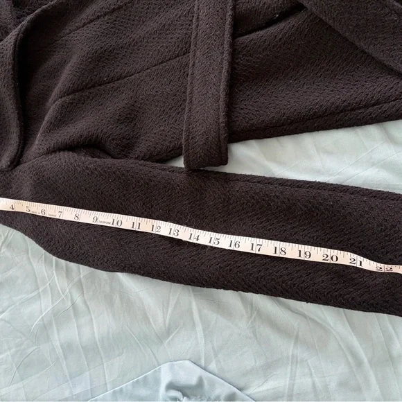 Elegant Black Women's Coat - Picture 7 of 12